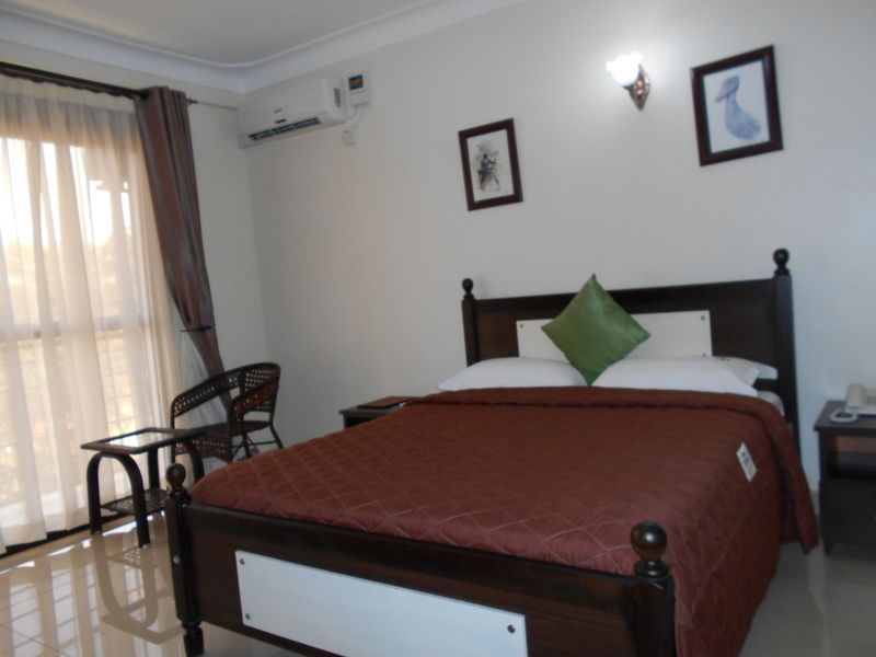 Marie'S Royale Hotel Kampala Exterior photo