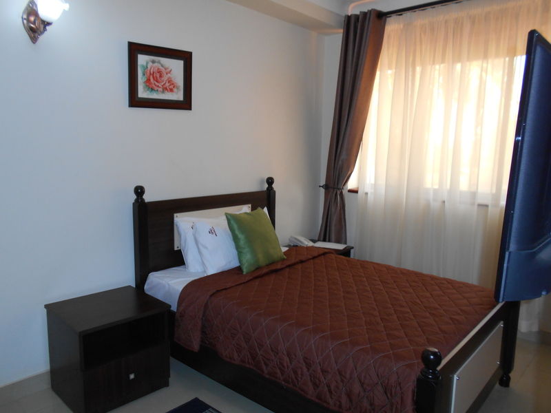 Marie'S Royale Hotel Kampala Exterior photo