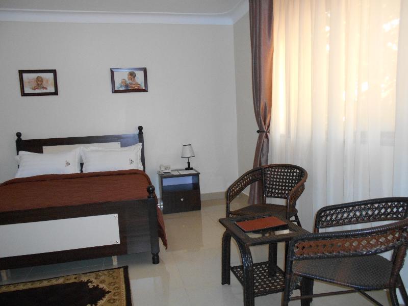 Marie'S Royale Hotel Kampala Exterior photo
