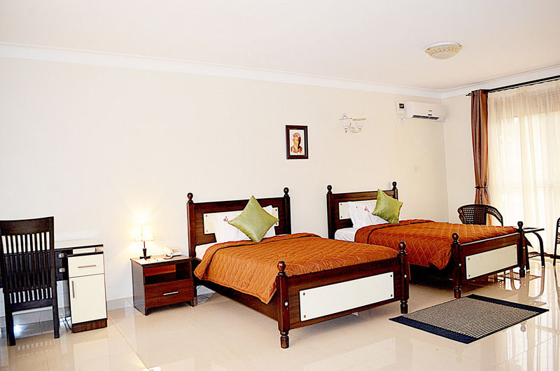 Marie'S Royale Hotel Kampala Exterior photo